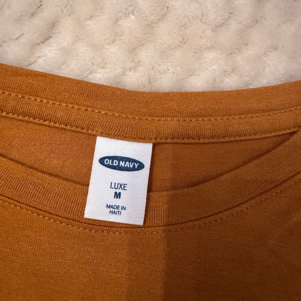 Old Navy Women's Short Sleeve Tees - Brown and Orange - Picture 3 of 7